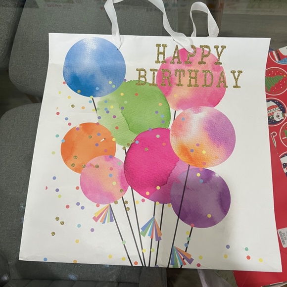 GIFT BAGS FOR BIRTHDAY AND EASTER SIZES SMALL AND MEDIUM - Picture 6 of 7